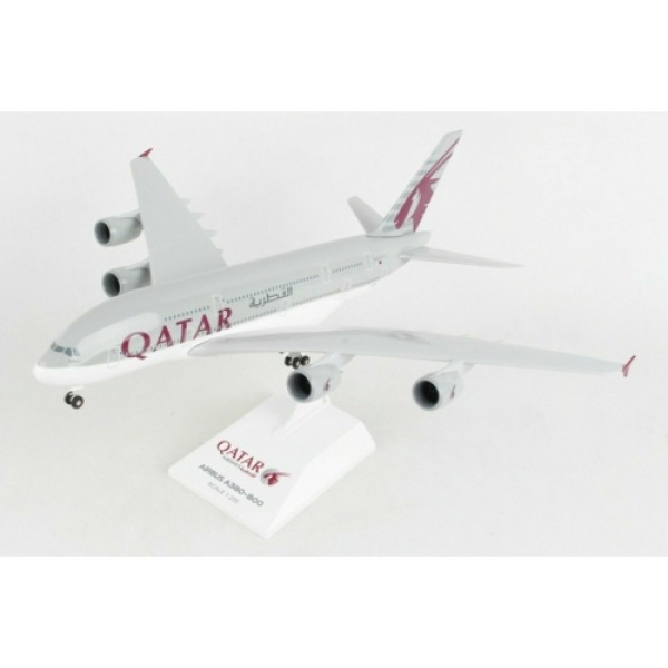 Sky Marks Qatar Airbus A380 1/200  Plastic Model