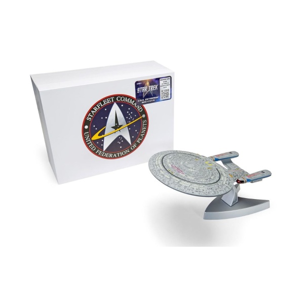 Corgi Star Trek U.S.S. Enterprise NCC-1701-D (The Next Generation)